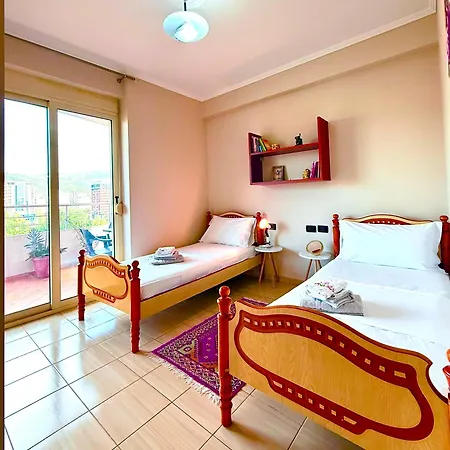 Seaview's Family Flat アパート Vlorë